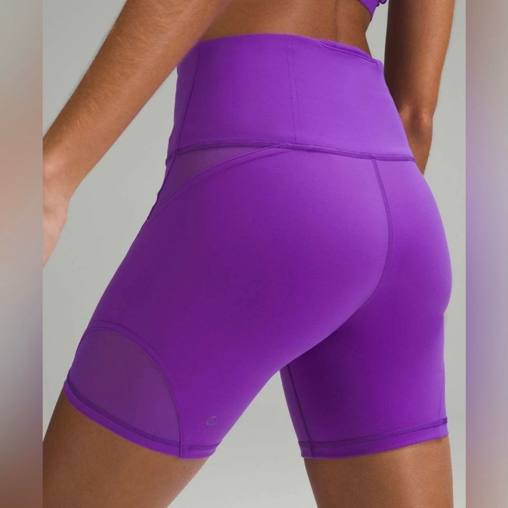 Lululemon Wunder Train Mesh Panel High-Rise
Short 6" Atomic Purple